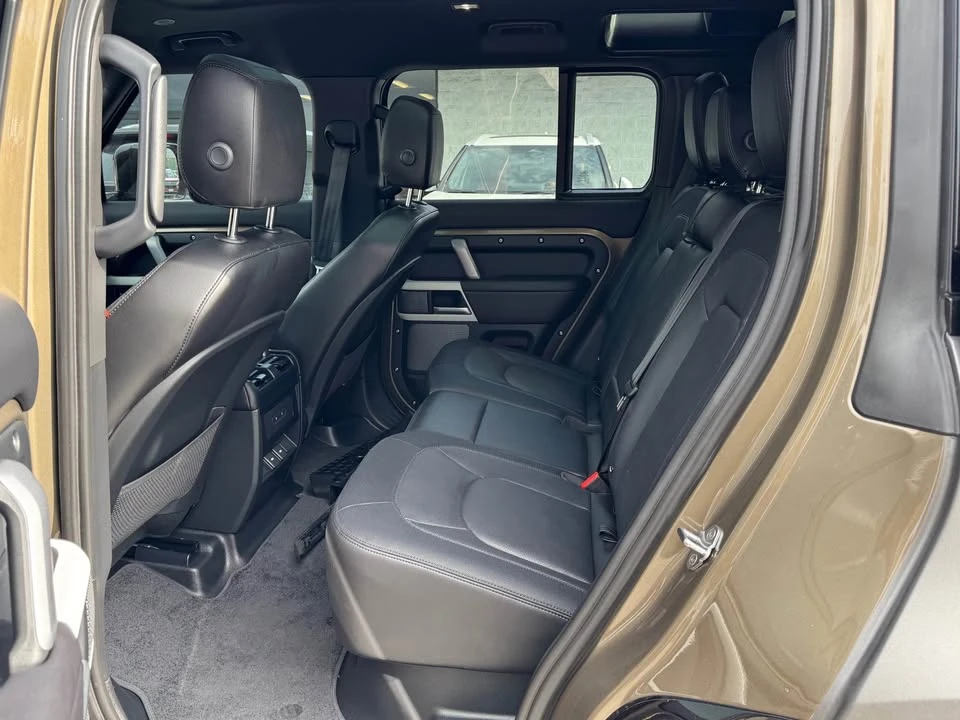 2024 Land Rover Defender L663 - Image 12 of 19
