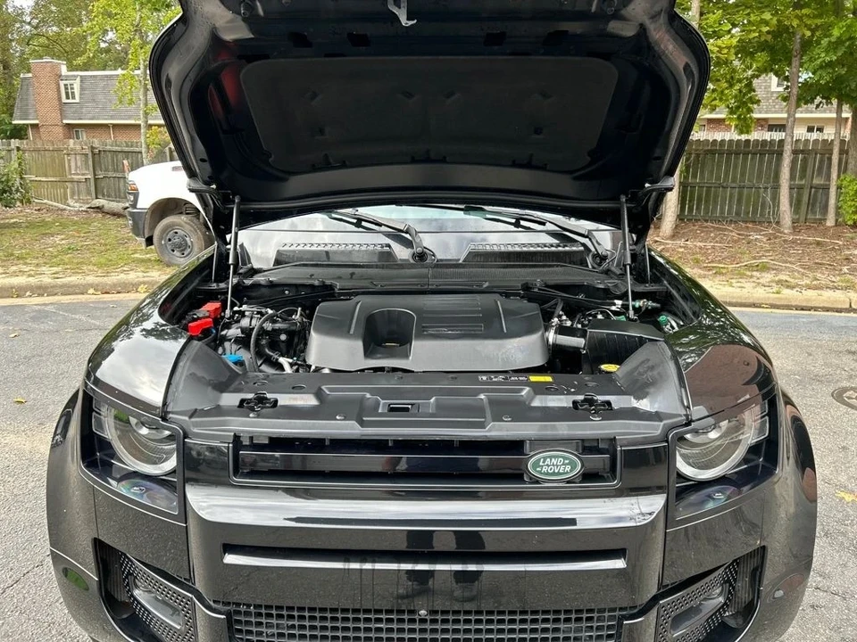 2024 Land Rover Defender L663 - Image 10 of 12