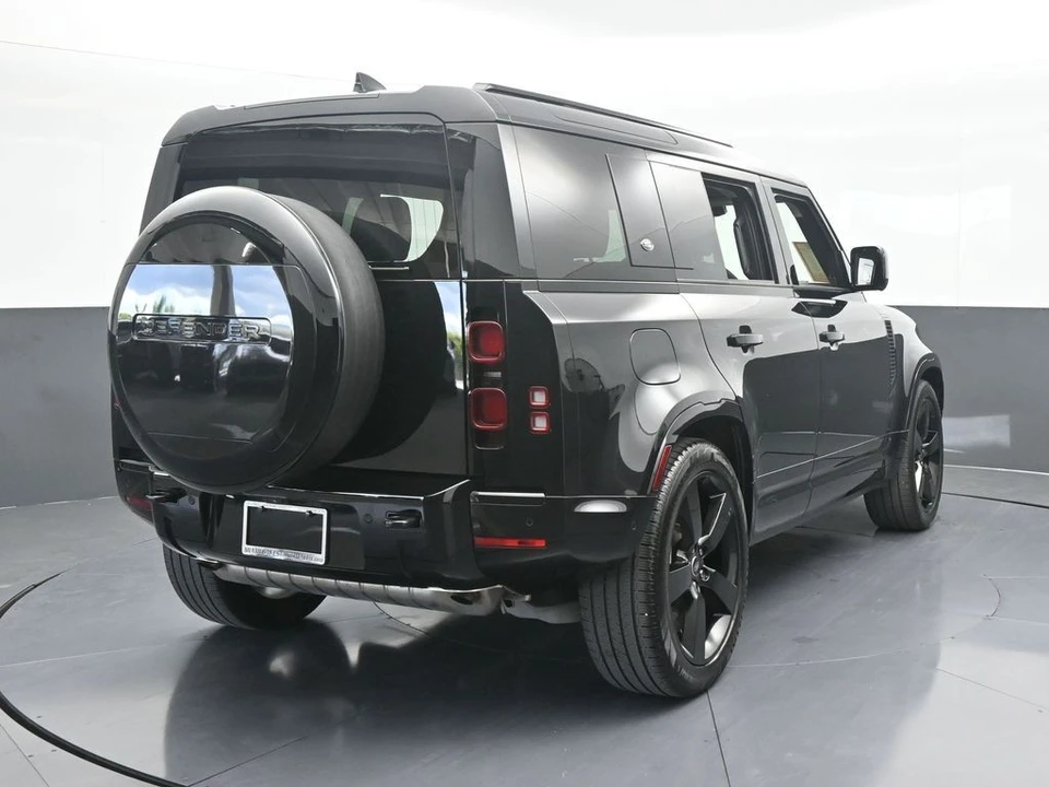 2024 Land Rover Defender L663 - Image 5 of 12