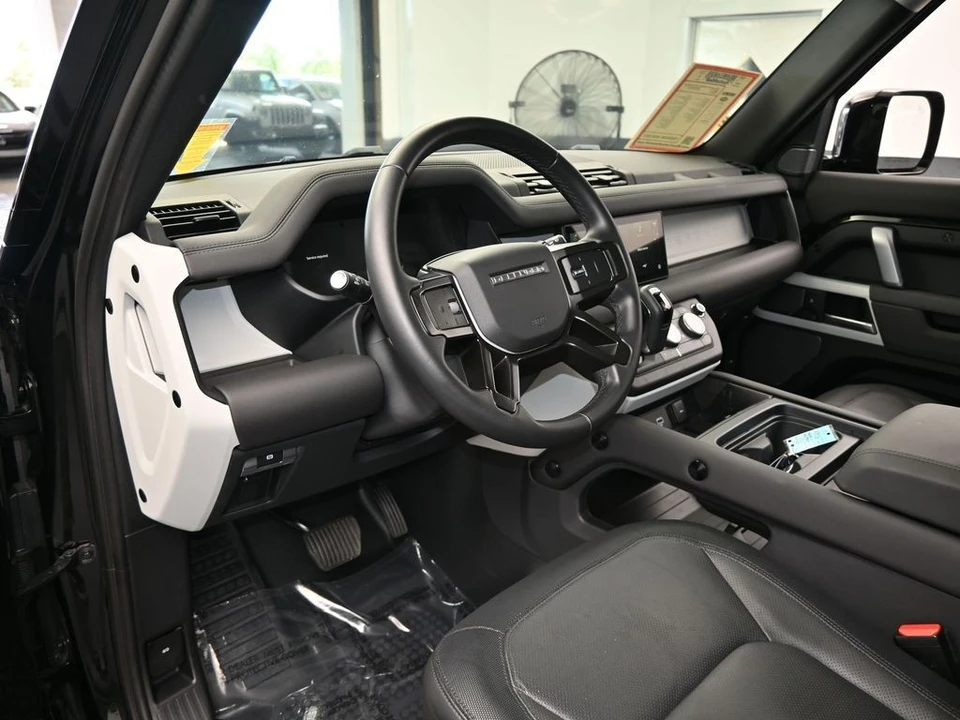 2024 Land Rover Defender L663 - Image 10 of 12
