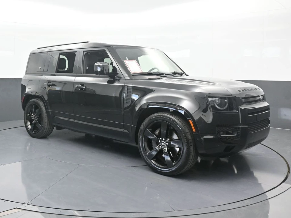 2024 Land Rover Defender L663 - Image 8 of 12