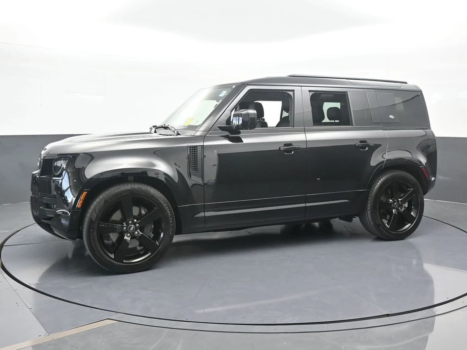 2024 Land Rover Defender L663 - Image 2 of 12