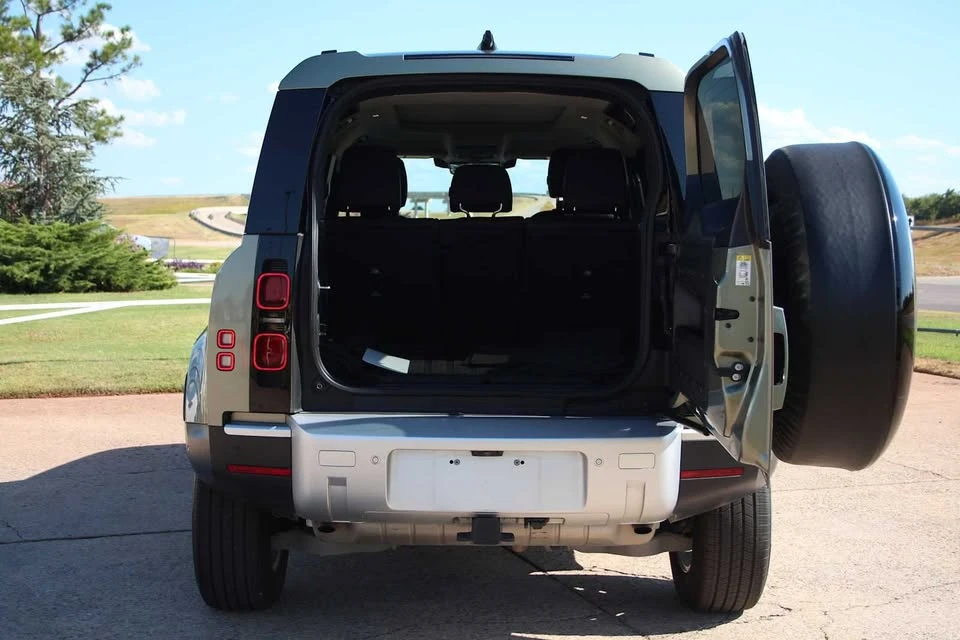 2024 Land Rover Defender L663 - Image 8 of 20