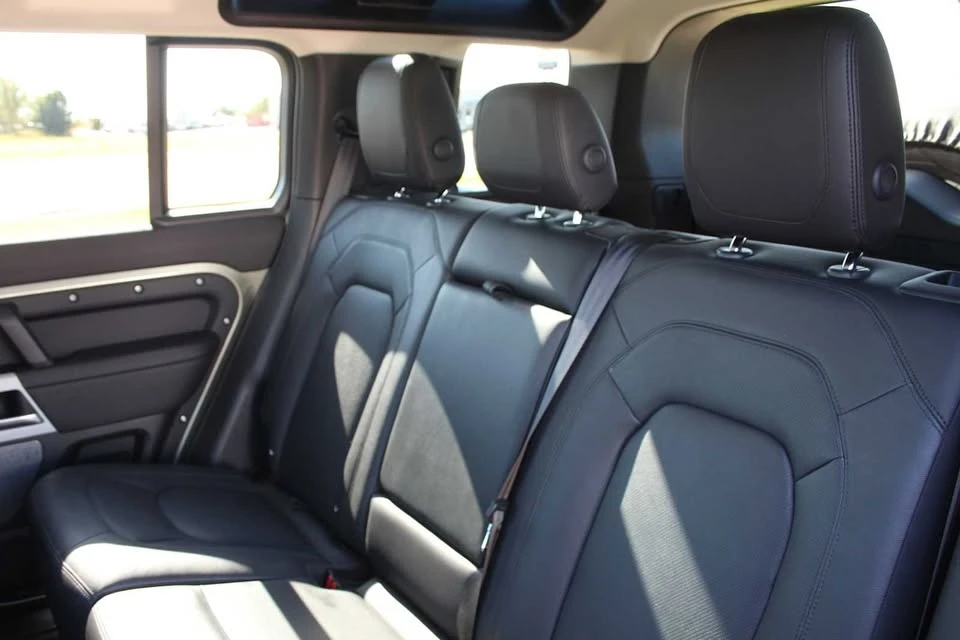 2024 Land Rover Defender L663 - Image 15 of 20