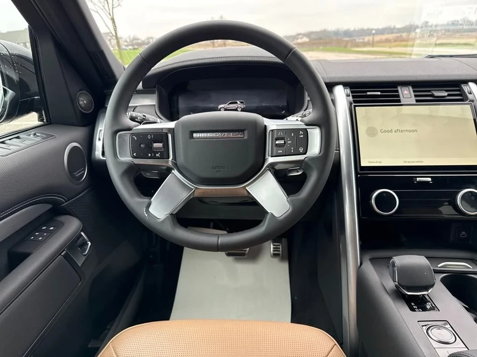 2024 Land Rover Discovery 5th Gen - Image 11 of 12
