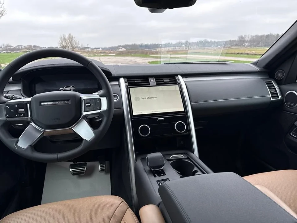 2024 Land Rover Discovery 5th Gen - Image 10 of 12