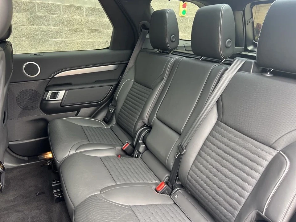 2024 Land Rover Discovery 5th Gen - Image 12 of 12