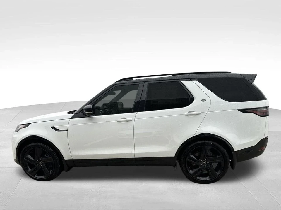 2024 Land Rover Discovery 5th Gen - Image 2 of 12