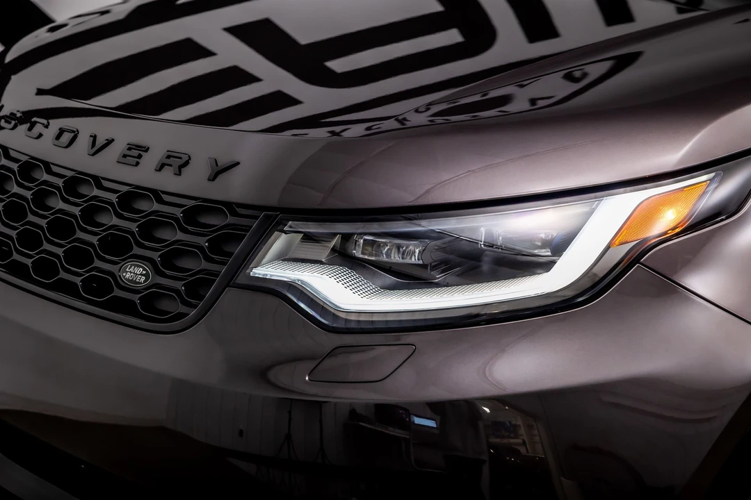 2024 Land Rover Discovery 5th Gen - Image 17 of 21