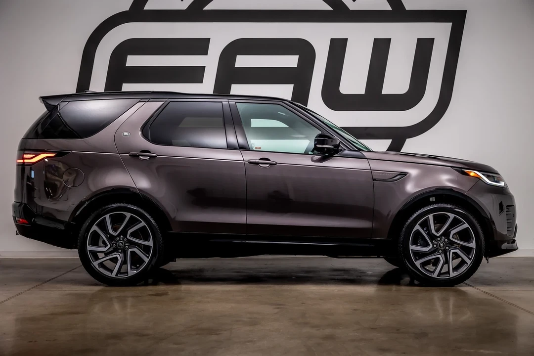 2024 Land Rover Discovery 5th Gen - Image 9 of 12