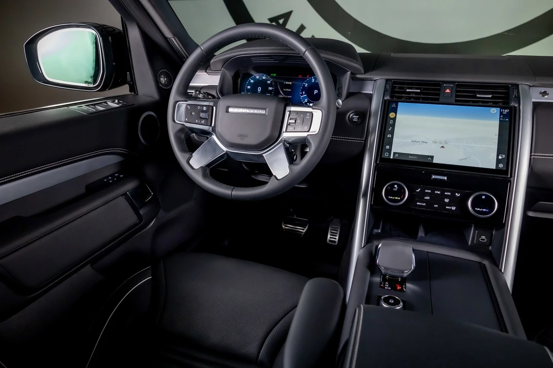 2024 Land Rover Discovery 5th Gen - Image 7 of 21