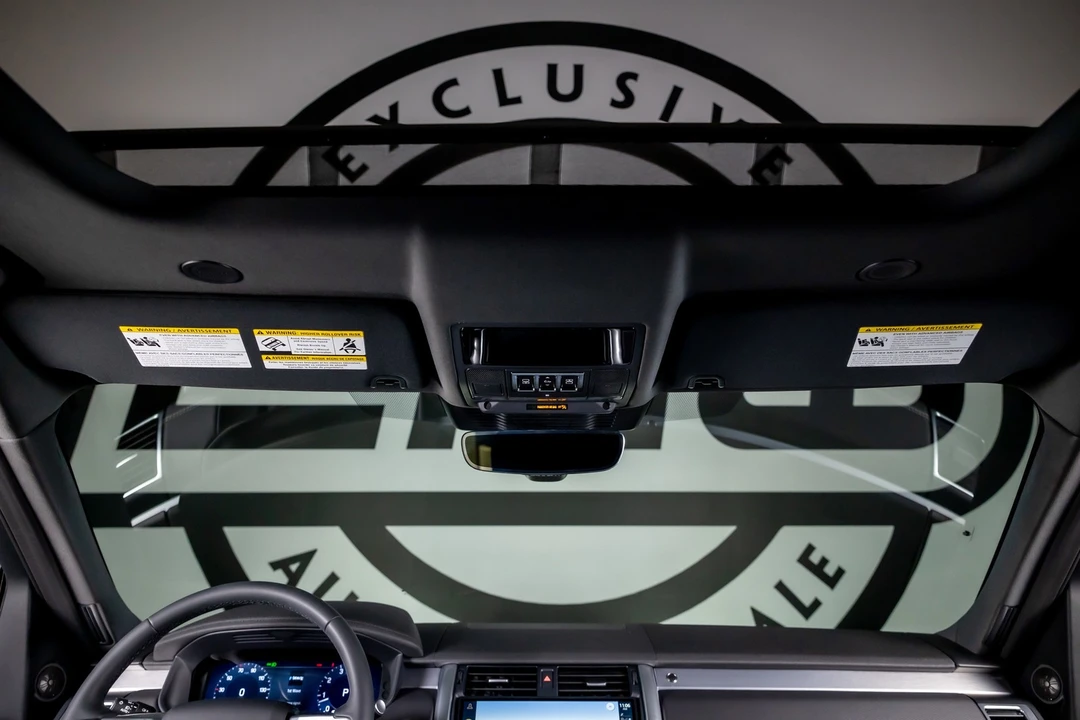 2024 Land Rover Discovery 5th Gen - Image 10 of 12