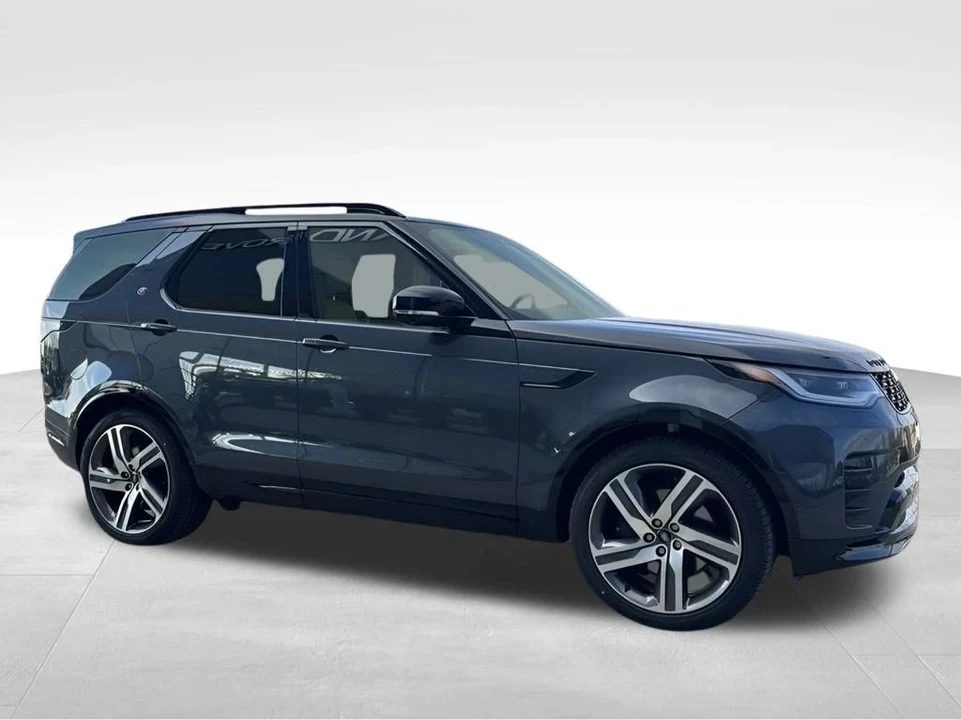 2024 Land Rover Discovery 5th Gen - Image 11 of 12