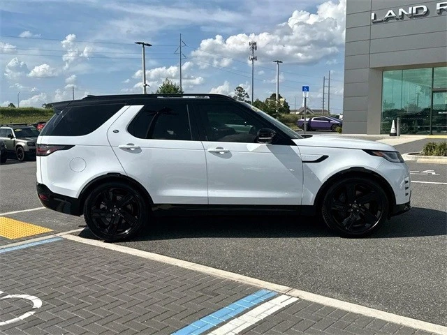 2024 Land Rover Discovery 5th Gen - Image 7 of 21