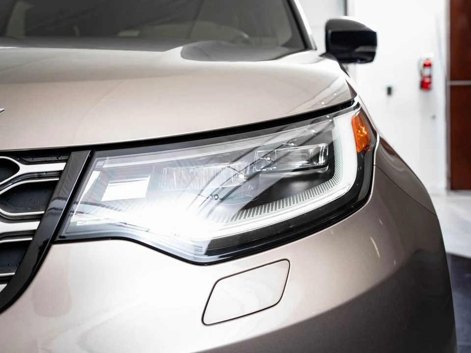 2024 Land Rover Discovery 5th Gen - Image 15 of 21