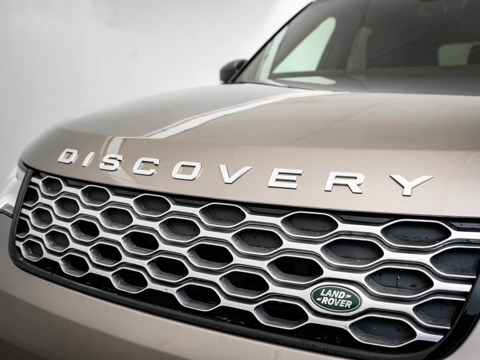 2024 Land Rover Discovery 5th Gen - Image 3 of 21