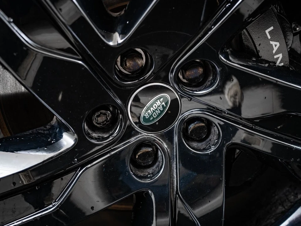 2024 Land Rover Discovery 5th Gen - Image 8 of 21
