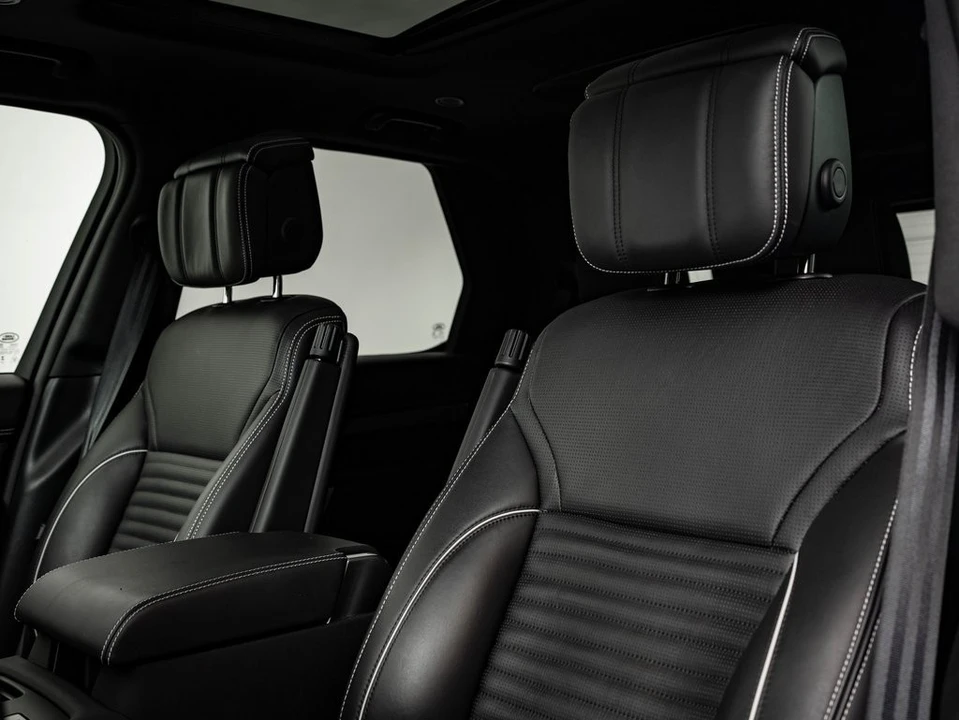 2024 Land Rover Discovery 5th Gen - Image 21 of 21