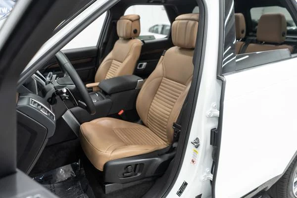 2024 Land Rover Discovery 5th Gen - Image 9 of 21