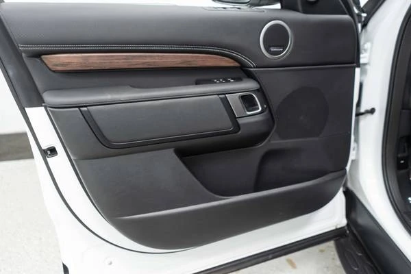 2024 Land Rover Discovery 5th Gen - Image 20 of 21