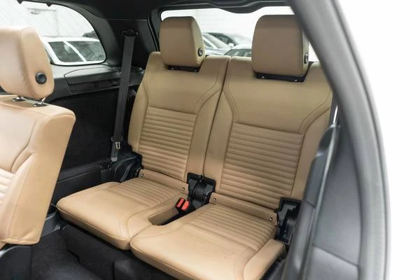 2024 Land Rover Discovery 5th Gen - Image 18 of 21
