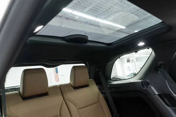 2024 Land Rover Discovery 5th Gen - Image 15 of 21