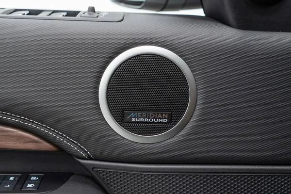 2024 Land Rover Discovery 5th Gen - Image 21 of 21