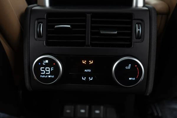 2024 Land Rover Discovery 5th Gen - Image 17 of 21