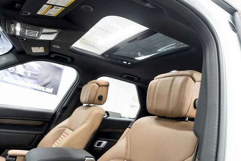 2024 Land Rover Discovery 5th Gen - Image 8 of 12