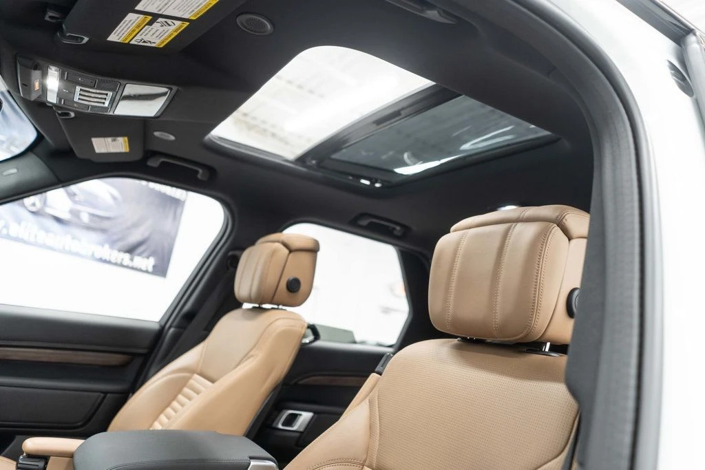 2024 Land Rover Discovery 5th Gen - Image 8 of 12