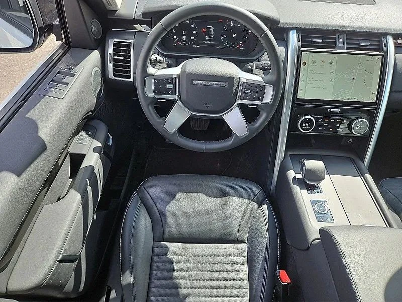2024 Land Rover Discovery 5th Gen - Image 12 of 12