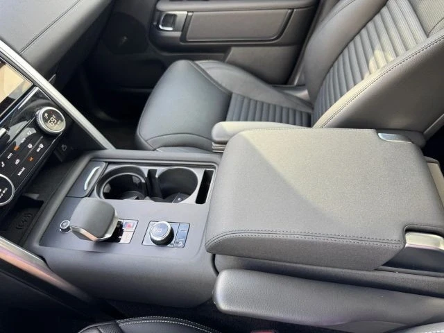 2024 Land Rover Discovery 5th Gen - Image 21 of 21