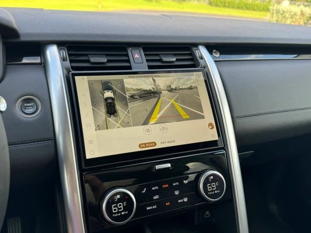 2024 Land Rover Discovery 5th Gen - Image 19 of 21