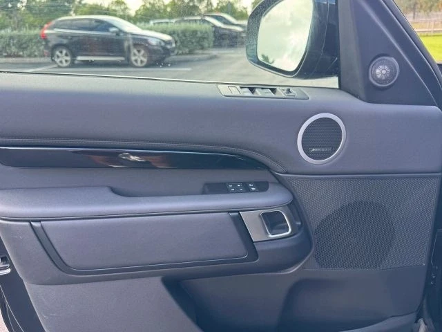 2024 Land Rover Discovery 5th Gen - Image 10 of 21