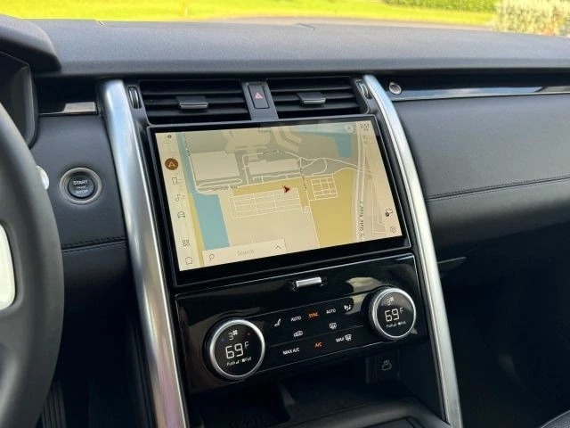 2024 Land Rover Discovery 5th Gen - Image 18 of 21
