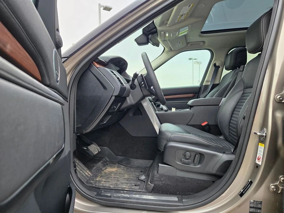 2024 Land Rover Discovery 5th Gen - Image 2 of 12