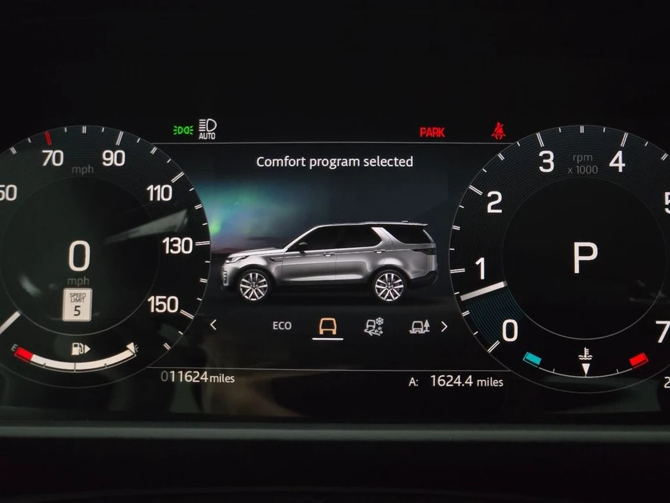 2024 Land Rover Discovery 5th Gen - Image 11 of 12