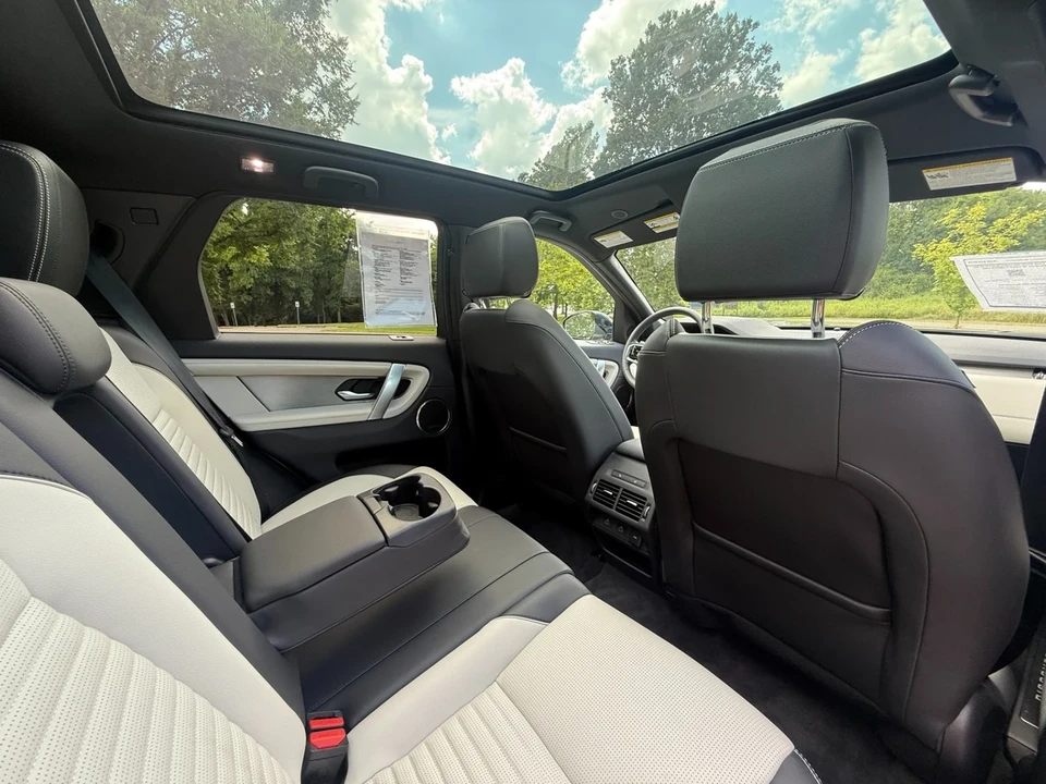 2024 Land Rover Discovery 5th Gen - Image 21 of 21