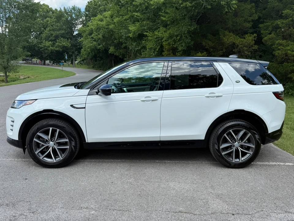 2024 Land Rover Discovery 5th Gen - Image 8 of 21