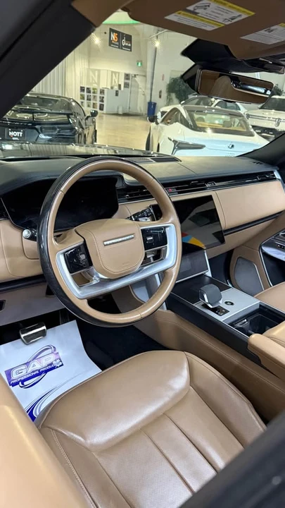 2024 Land Rover Range Rover L460 - Image 3 of 6