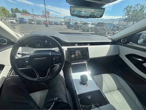 2024 Land Rover Range Rover 4.0 S Sport Utility 4D