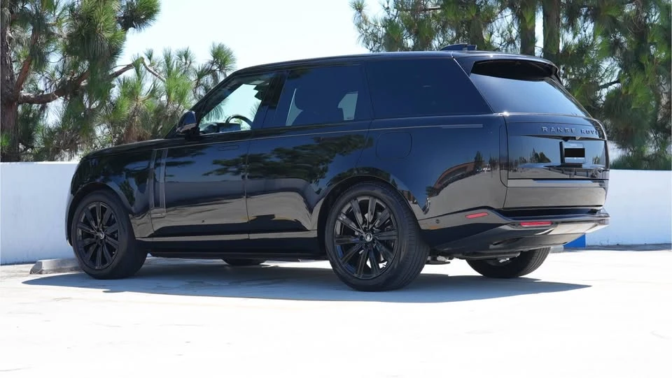 2024 Land Rover Range Rover L460 - Image 3 of 9