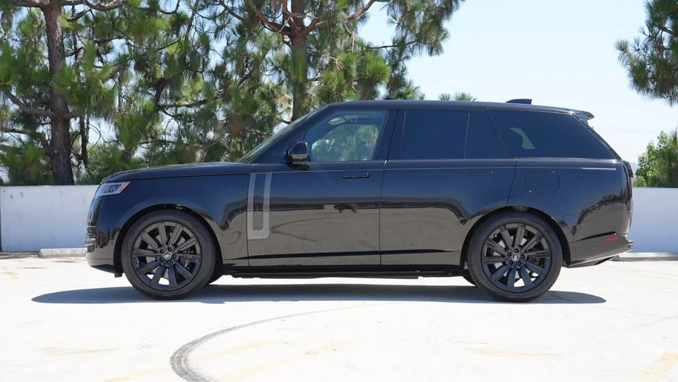 2024 Land Rover Range Rover L460 - Image 2 of 9