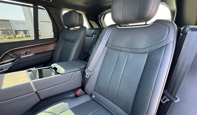 2024 Land Rover Range Rover L460 - Image 20 of 20