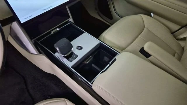 2024 Land Rover Range Rover L460 - Image 8 of 20