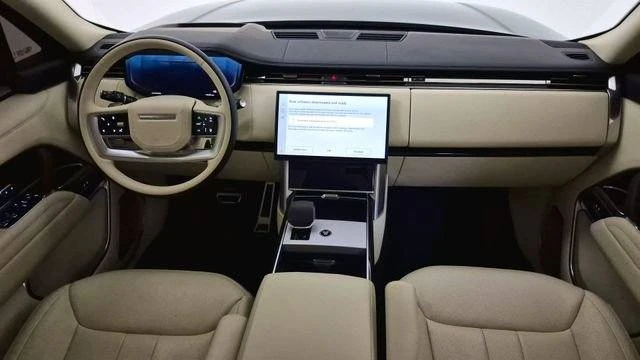 2024 Land Rover Range Rover L460 - Image 15 of 19