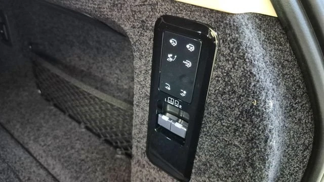 2024 Land Rover Range Rover L460 - Image 20 of 20