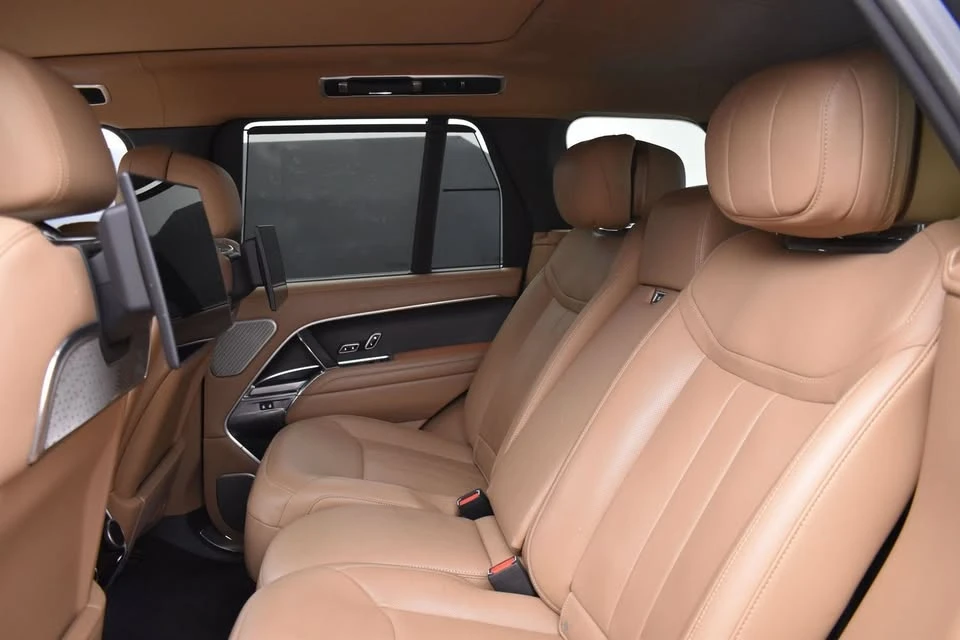 2024 Land Rover Range Rover L460 - Image 6 of 17