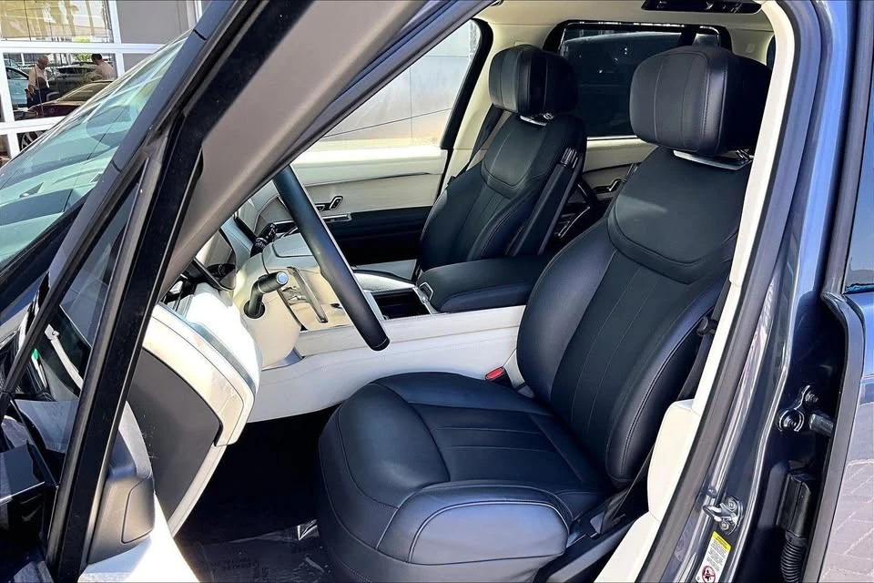 2024 Land Rover Range Rover L460 - Image 11 of 12