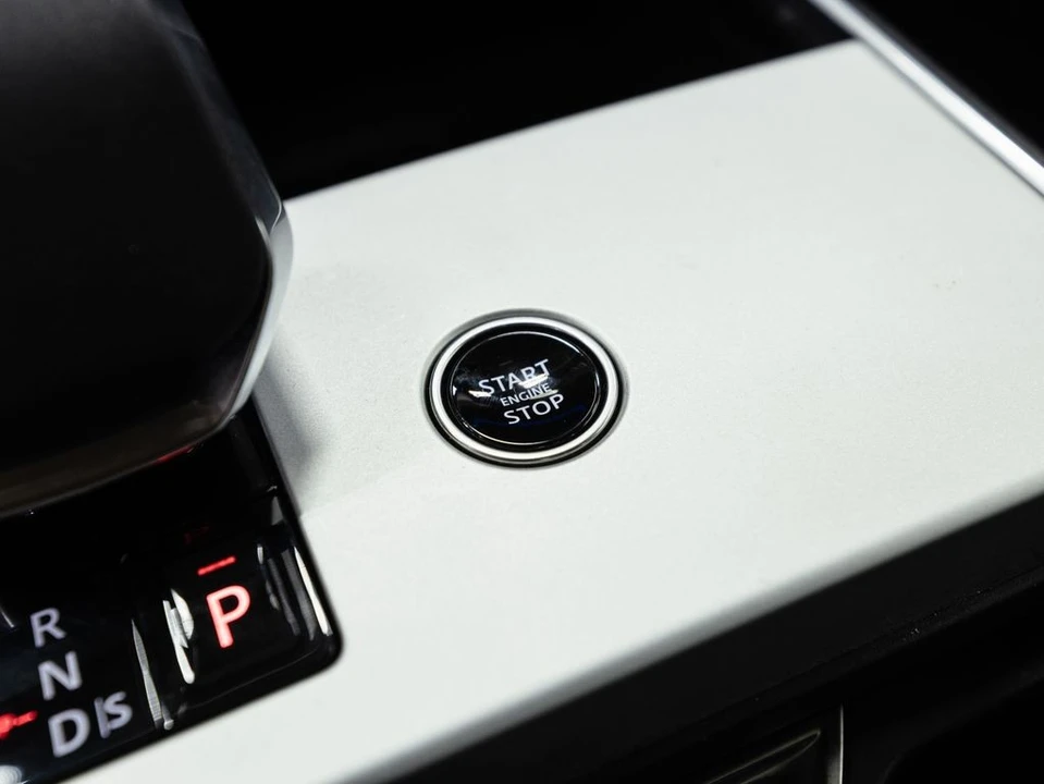 2024 Land Rover Range Rover L460 - Image 15 of 21